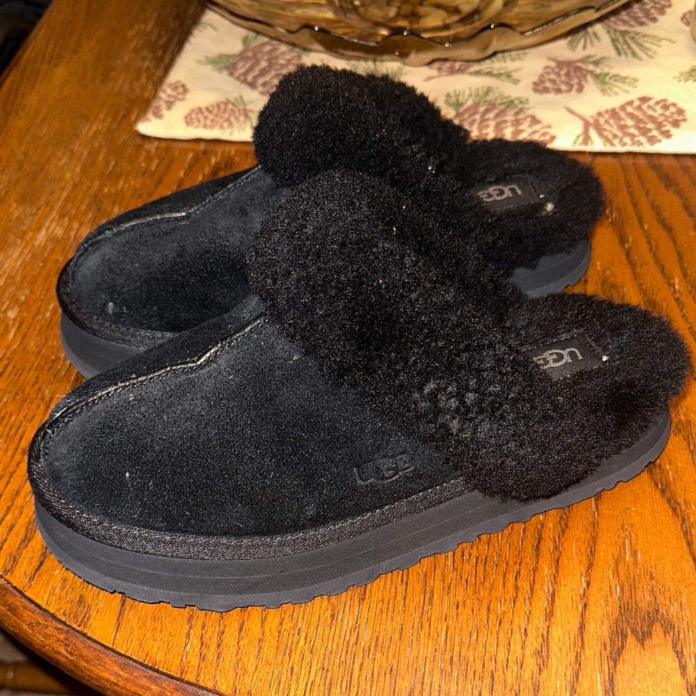 UGG Disquette Platform Slippers